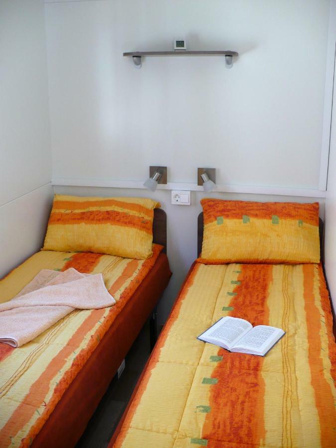 Victoria Mobilehome In Village